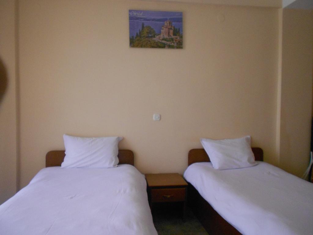 Montenegrin Inn Οχρίδα Εξωτερικό φωτογραφία