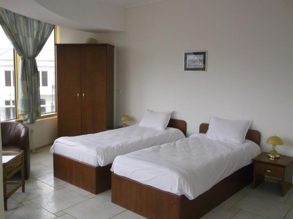 Montenegrin Inn Οχρίδα Δωμάτιο φωτογραφία