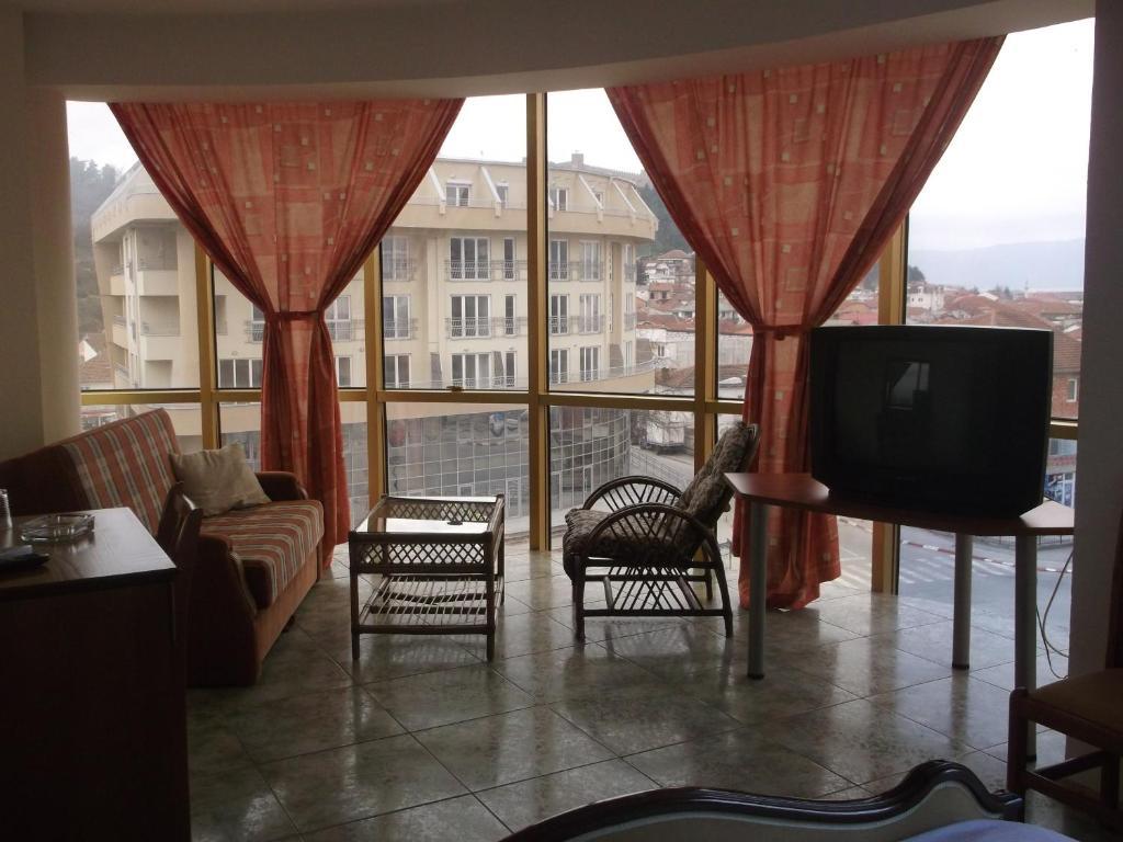 Montenegrin Inn Οχρίδα Δωμάτιο φωτογραφία