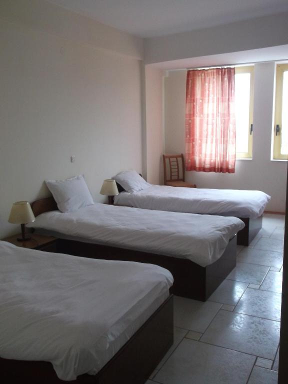 Montenegrin Inn Οχρίδα Δωμάτιο φωτογραφία